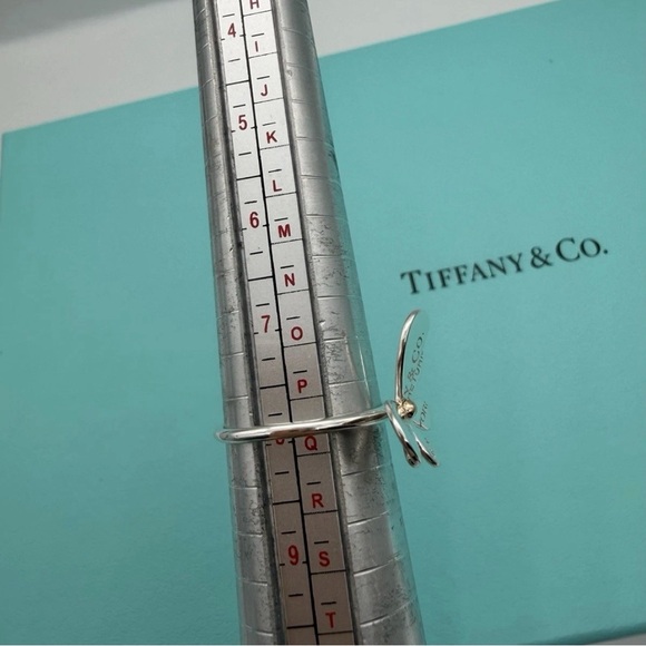 Tiffany & Co new size 8 love bug collection butterfly ring - Picture 8 of 10